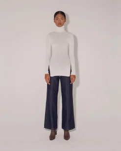 BEATRIX TURTLENECK